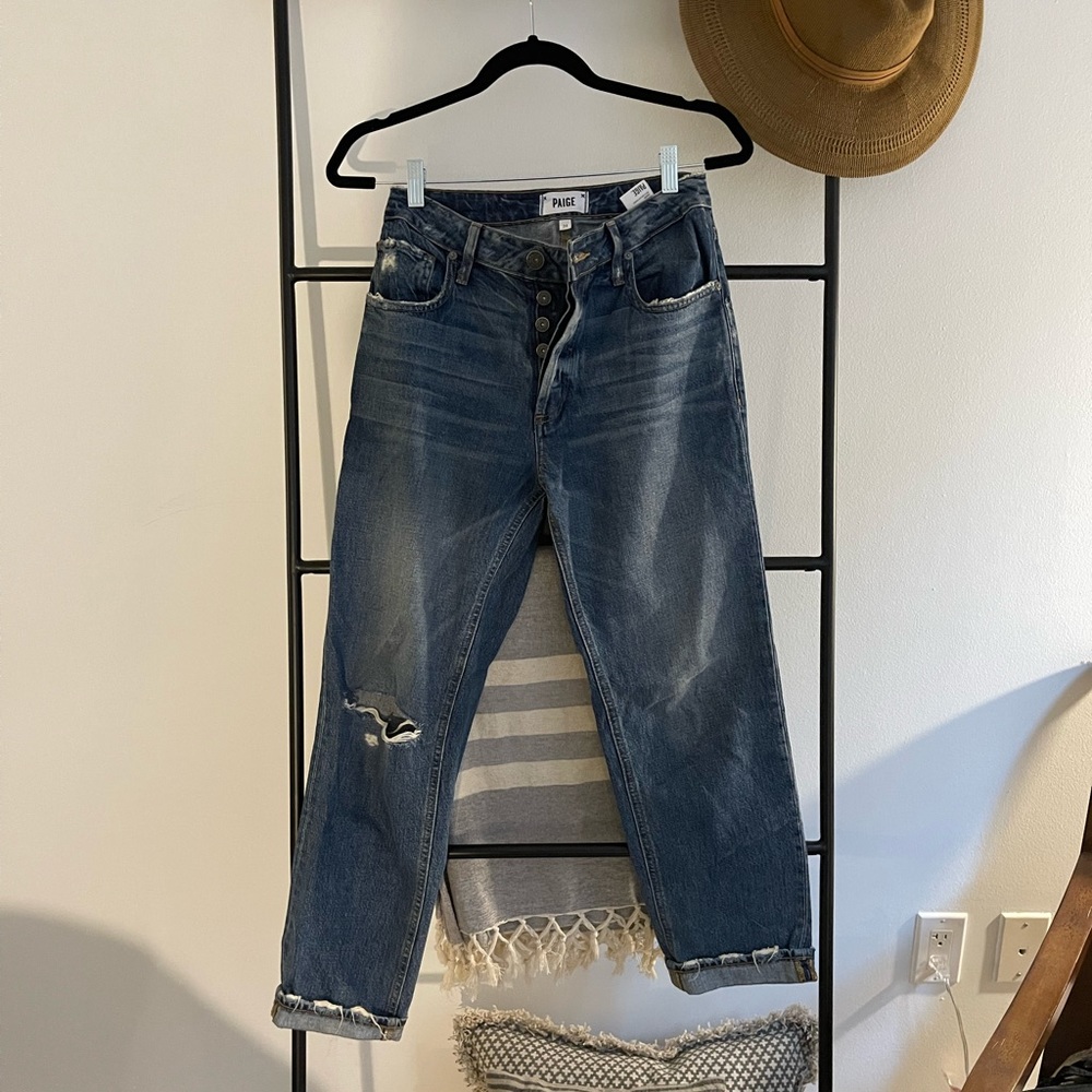 Paige one knee ripped jeans boyfriend cut size 24